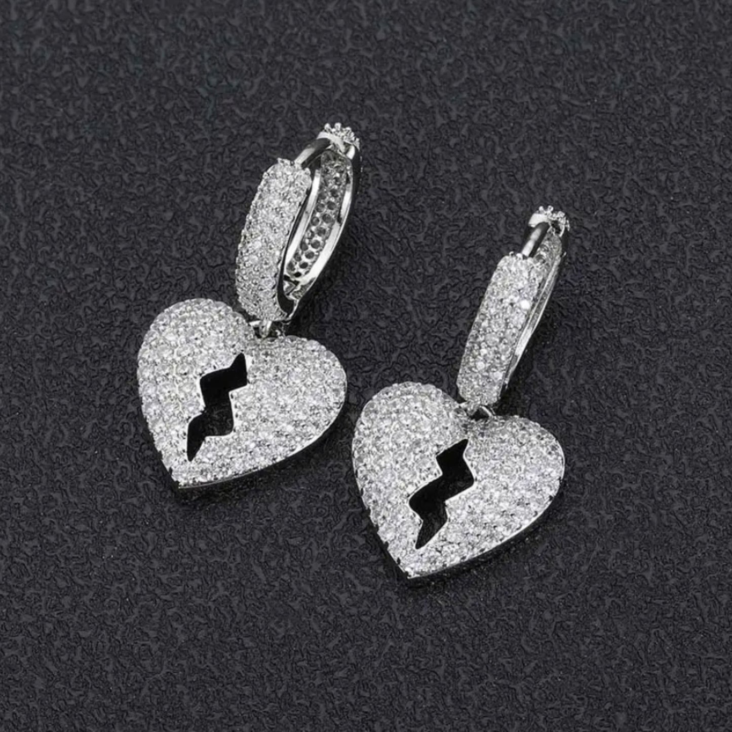 Boucle d’oreille coeur brisé ice