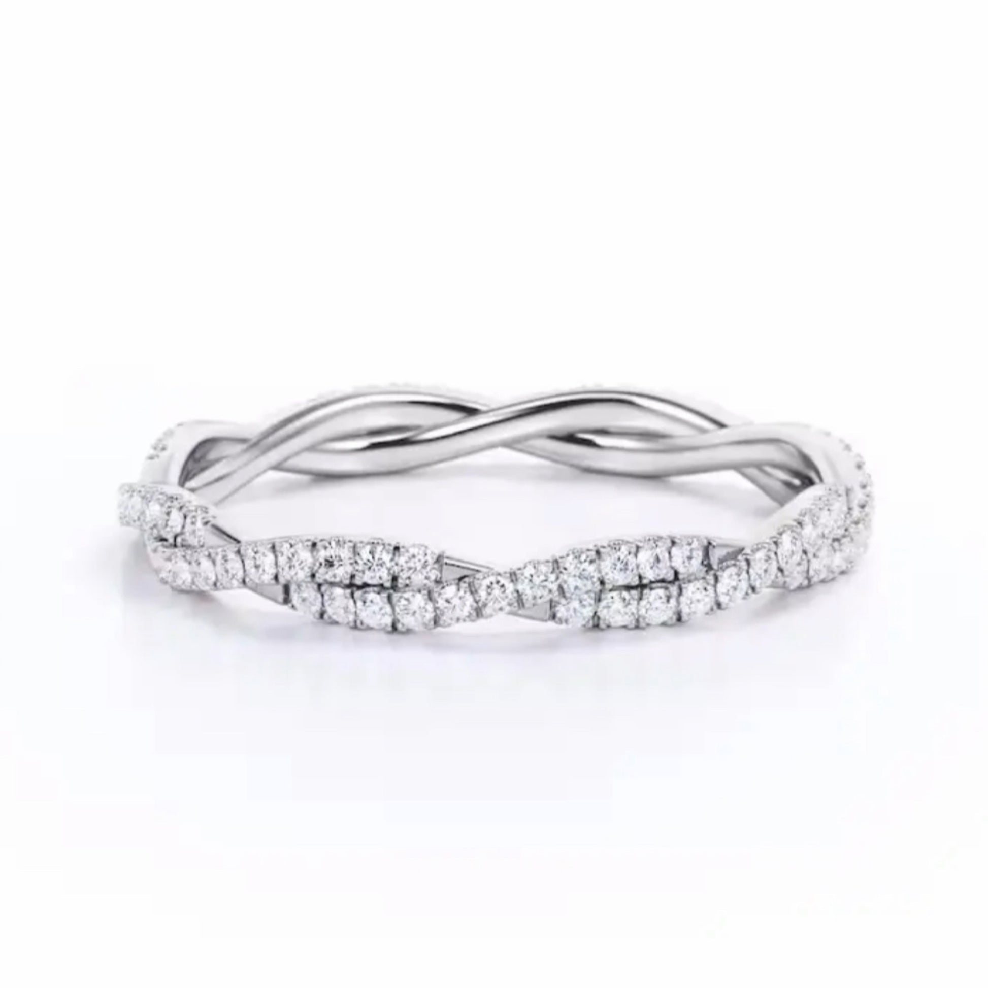 la bague Vanessa en acier inoxydable plaqué or blanc 18 carats