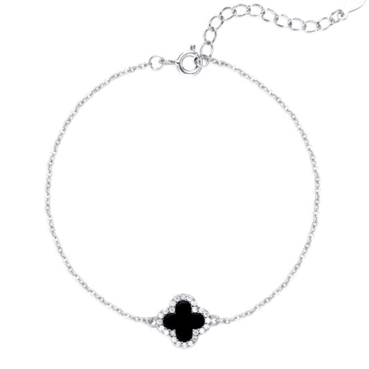 Le bracelet Melina Cœur Noir, en acier inoxydable plaqué or blanc 18 carats, se distingue par son pendentif cœur noir serti de cristaux.